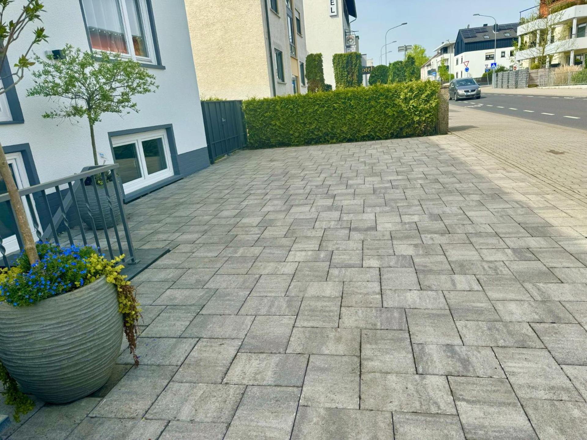 Magisches Doppelzimmer Mit Atemberaubender Wasserfall-Wand In Seligenstadt Exteriör bild